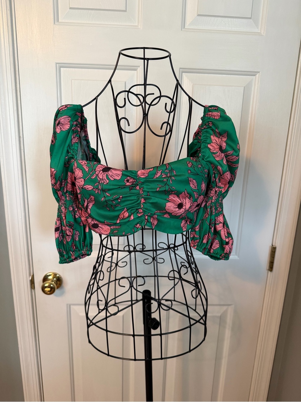 Zara Green Crop Top with Pink Floral Puff Sleeves